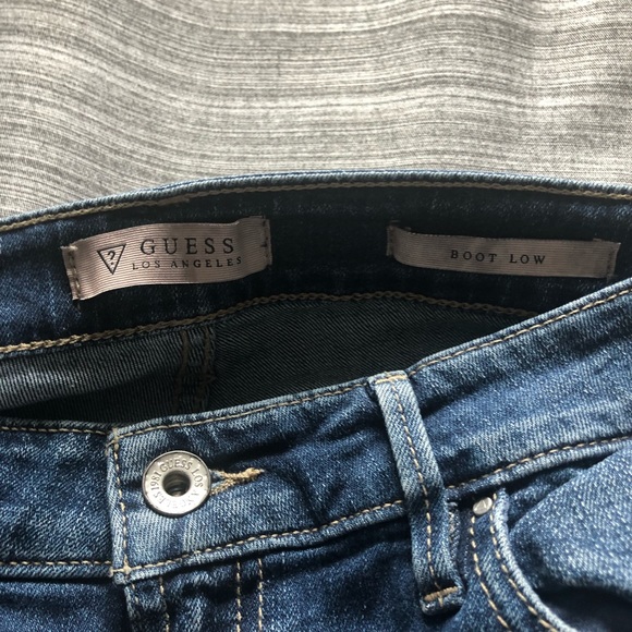 Size 25 Guess Jeans - Picture 3 of 5